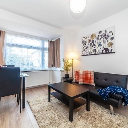 Autonomous 2 Bdr Apartment With Garden And Parking Enfield Esterno foto
