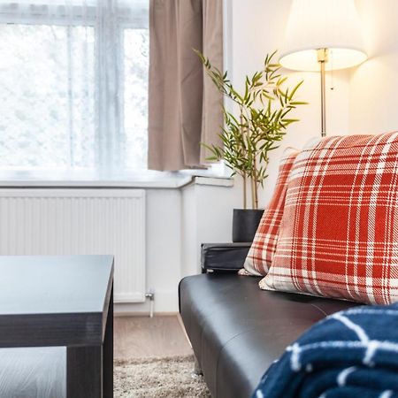 Autonomous 2 Bdr Apartment With Garden And Parking Enfield Esterno foto