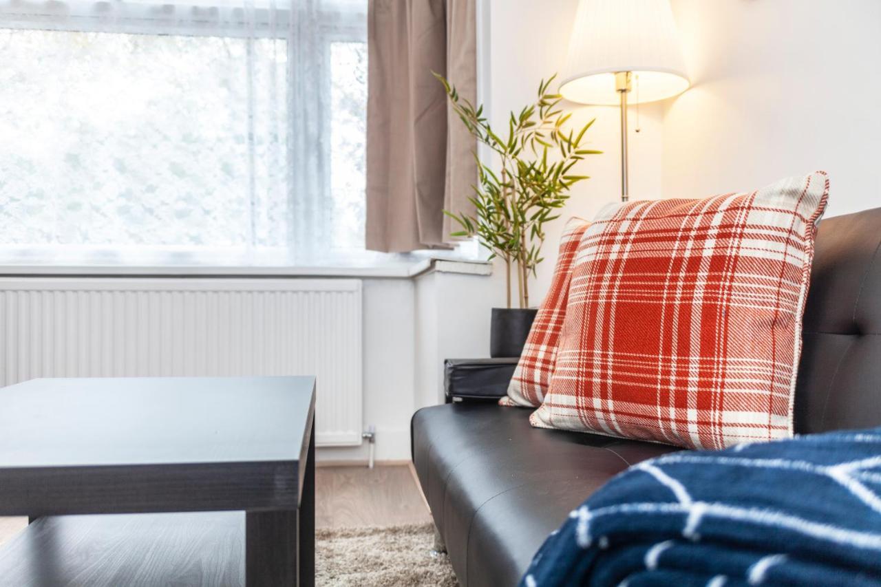 Autonomous 2 Bdr Apartment With Garden And Parking Enfield Esterno foto